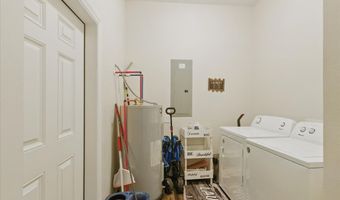 1180 Hough St, Bell, FL 32619