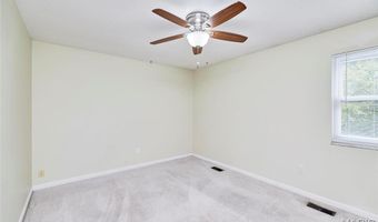 241 Valleyoak Ct, Ballwin, MO 63021