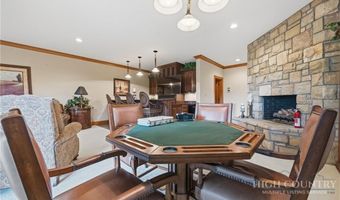 39 Crestview Ln, Banner Elk, NC 28604