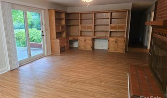 520 Crestview Dr, Albemarle, NC 28001