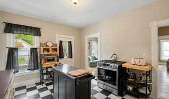 11 Summer St, Barre, VT 05649