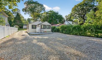39 Spring Glen Rd, East Lyme, CT 06357