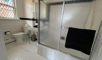 3 S Montpelier Ave, Atlantic City, NJ 08401