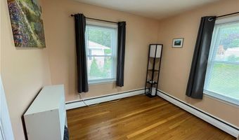 71 Glenwood Dr, North Kingstown, RI 02852