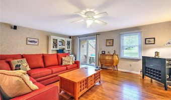 200 Heroux Blvd 805, Cumberland, RI 02864