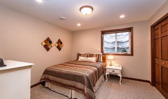 2111 Robins Nest SE, Alexandria, MN 56308