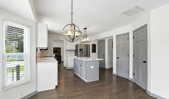 7961 Thornberry Ct, Avon, IN 46123