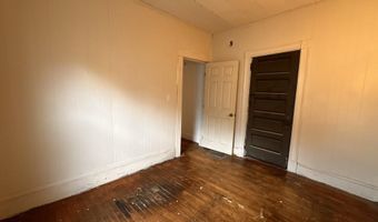16 Walter St, Bangor, ME 04401