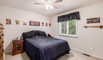 801 Whetstone Ct, Bellefontaine, OH 43311