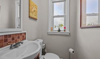 34 Aldrich Ave, Cranston, RI 02920