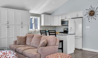 209 Fernwood Dr, Bayville, NJ 08721