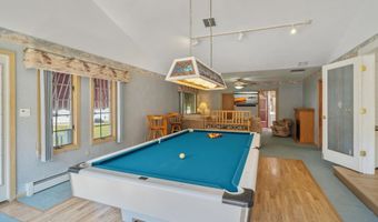 4 E Curran Dr, Absecon, NJ 08201