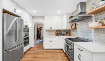 3602 SOUTH Pl #2, Alexandria, VA 22309