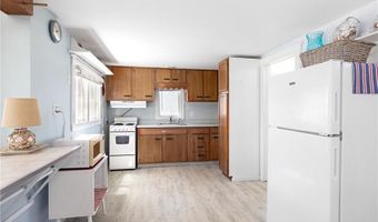 11 Woodruff St, Narragansett, RI 02882
