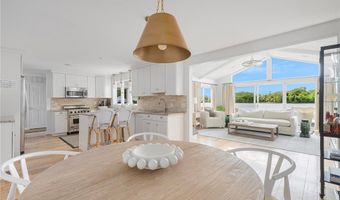 45 Meadowbrook Dr, Barrington, RI 02806