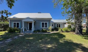 123 Ave C, Apalachicola, FL 32320