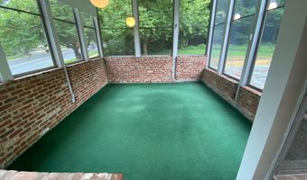 6411 E HALBERT Rd, Bethesda, MD 20817