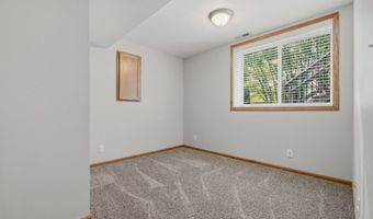 1002 Poe Ave, Ames, IA 50014