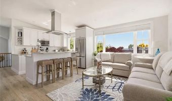 419 Broadway 5, Newport, RI 02840