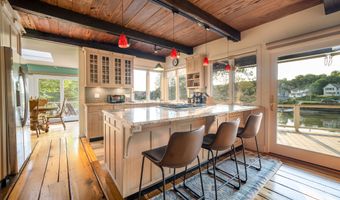 5 Shore Dr, Branford, CT 06405