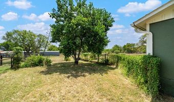 10532 MACAWAY Rd, Adkins, TX 78101