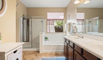 2351 S GLEN Dr, Chandler, AZ 85286