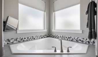 20702 E Berry Dr, Benton City, WA 99320