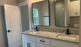 7 Prestwick Ln, Bella Vista, AR 72715