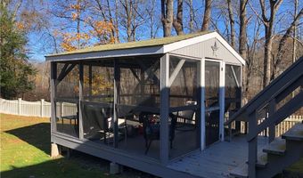 70 Mohawk St, Cumberland, RI 02864