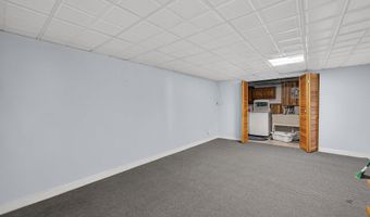 6809 Pilgrim Rd, Madison, WI 53711