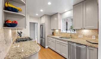 4820 LINNEAN Ave NW, Washington, DC 20008