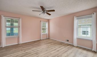 98 Pine Oak Blvd, Barnegat, NJ 08005