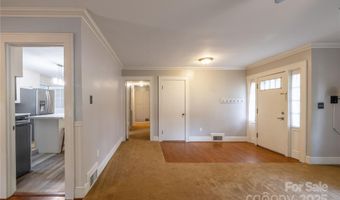 80 Pine St, Badin, NC 28009