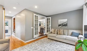 61 Harlem St, East Providence, RI 02916