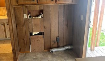 355 W WASHINGTON St, Athena, OR 97813