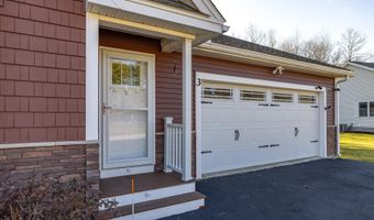 3 Wilson Way, Brentwood, NH 03833