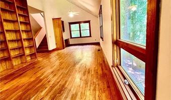 345 Three Oaks Dr, Athens, GA 30607