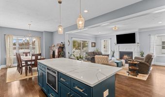 34 Cutter Ln 69, Amesbury, MA 01913