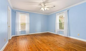 528 GENELDA Ave 23, Auburn, AL 36832