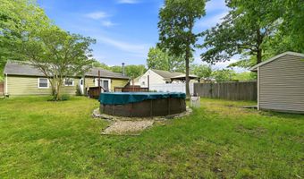 26 Ravenwood Blvd, Barnegat, NJ 08005