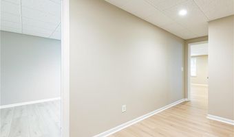 9360 Nesbit Lakes Dr, Alpharetta, GA 30022