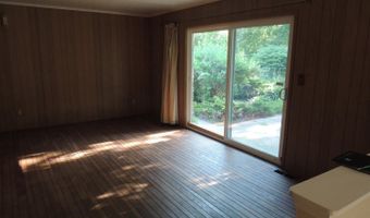 2098 Yorktown Dr, Ann Arbor, MI 48105