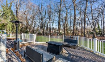 26 Bruns Rd, Allenhurst, NJ 07711