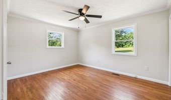 2585 Pow Rd, Baxter, TN 38544