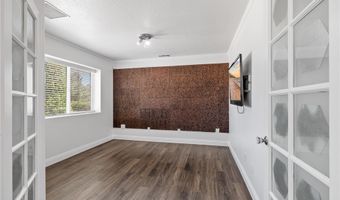 22163 Broken Lance Rd, Apple Valley, CA 92307