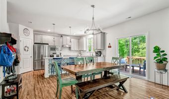 10146 Cameron Ridge Dr, Ashland, VA 23005