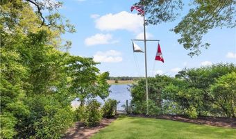 17 Pojac Point Rd, North Kingstown, RI 02852