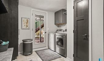 904 S Patrician Ct, Brandon, SD 57055