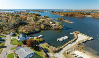 1 Delray Dr, Narragansett, RI 02882