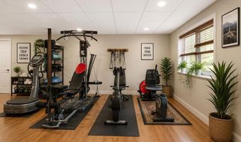 22 Lakewood Dr, Alton, NH 03810